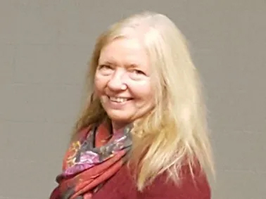 Yvonne Morris, Associate Editor
